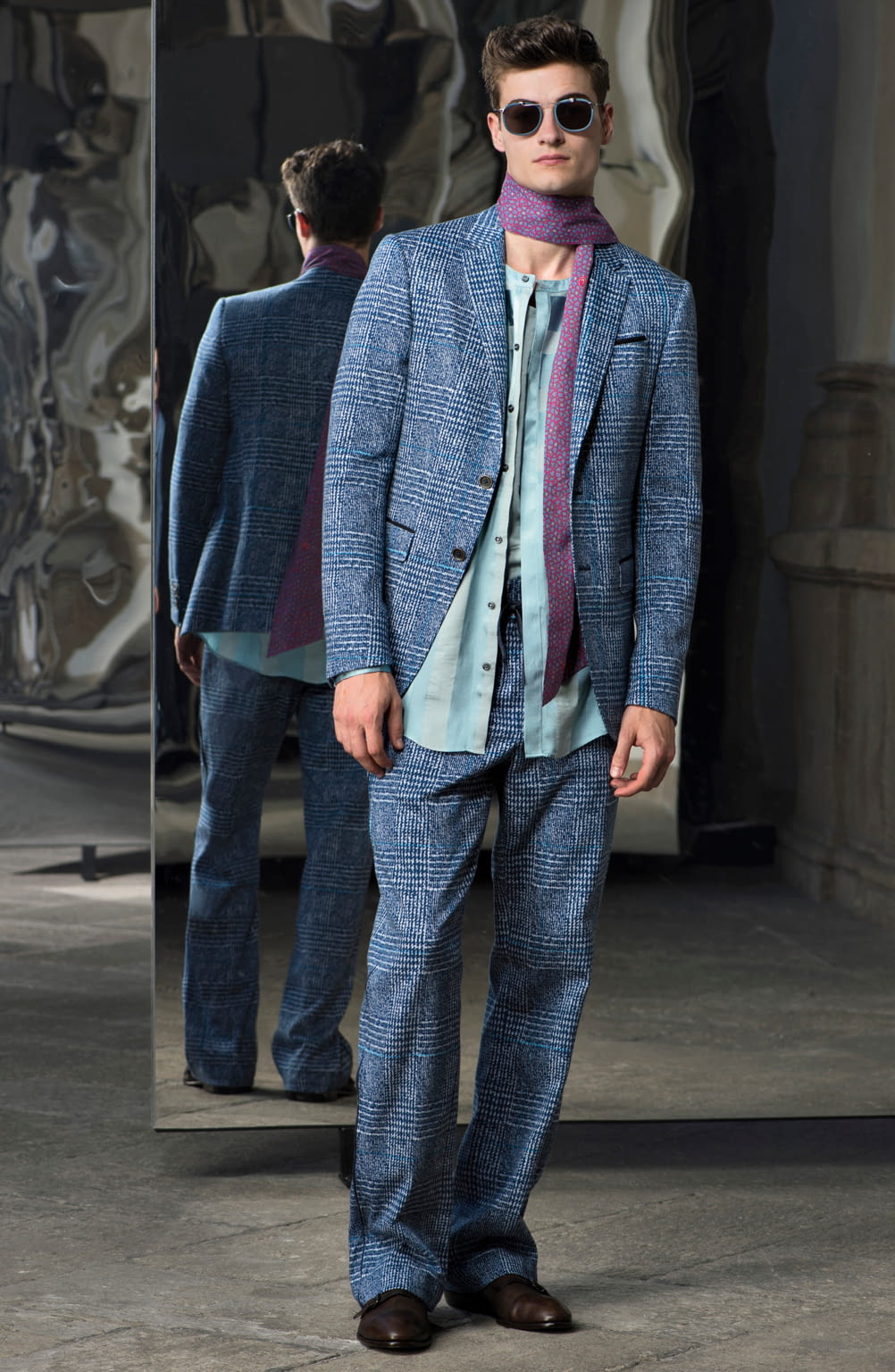 Fashion Week Milan Spring/Summer 2017 look 2 from the Trussardi collection menswear