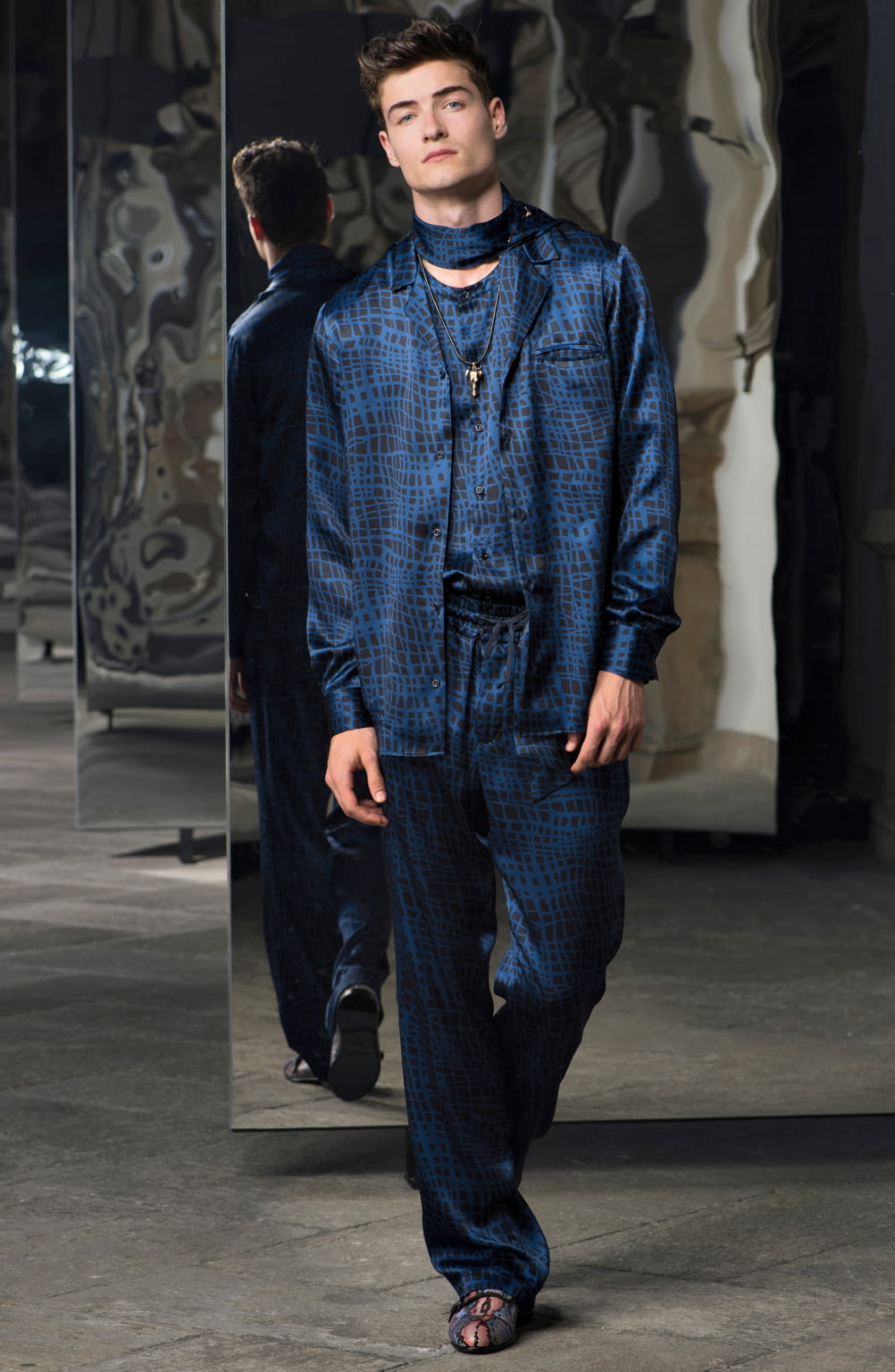 Fashion Week Milan Spring/Summer 2017 look 3 from the Trussardi collection menswear