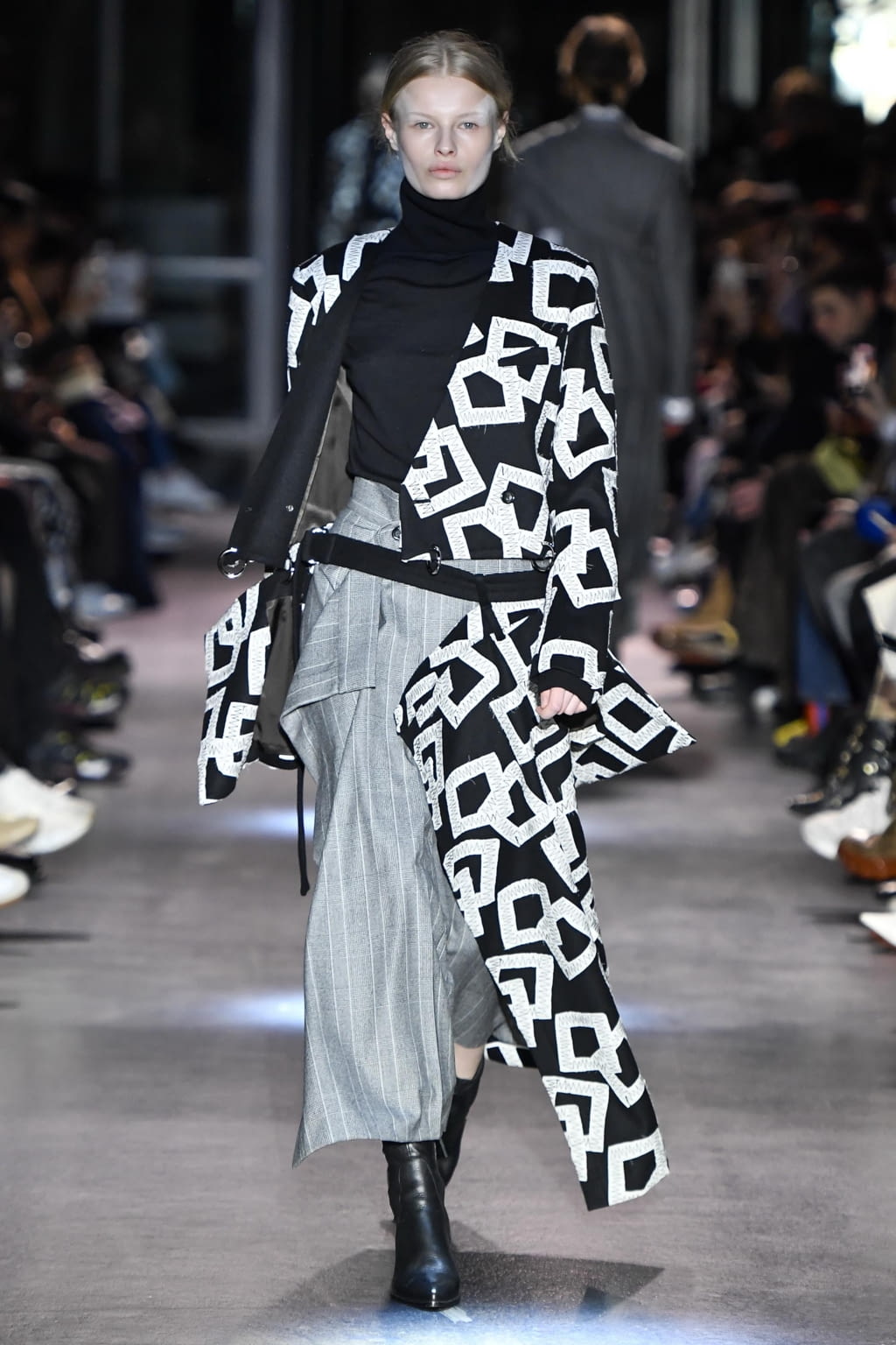 Fashion Week Paris Fall/Winter 2020 look 20 from the Ujoh collection womenswear