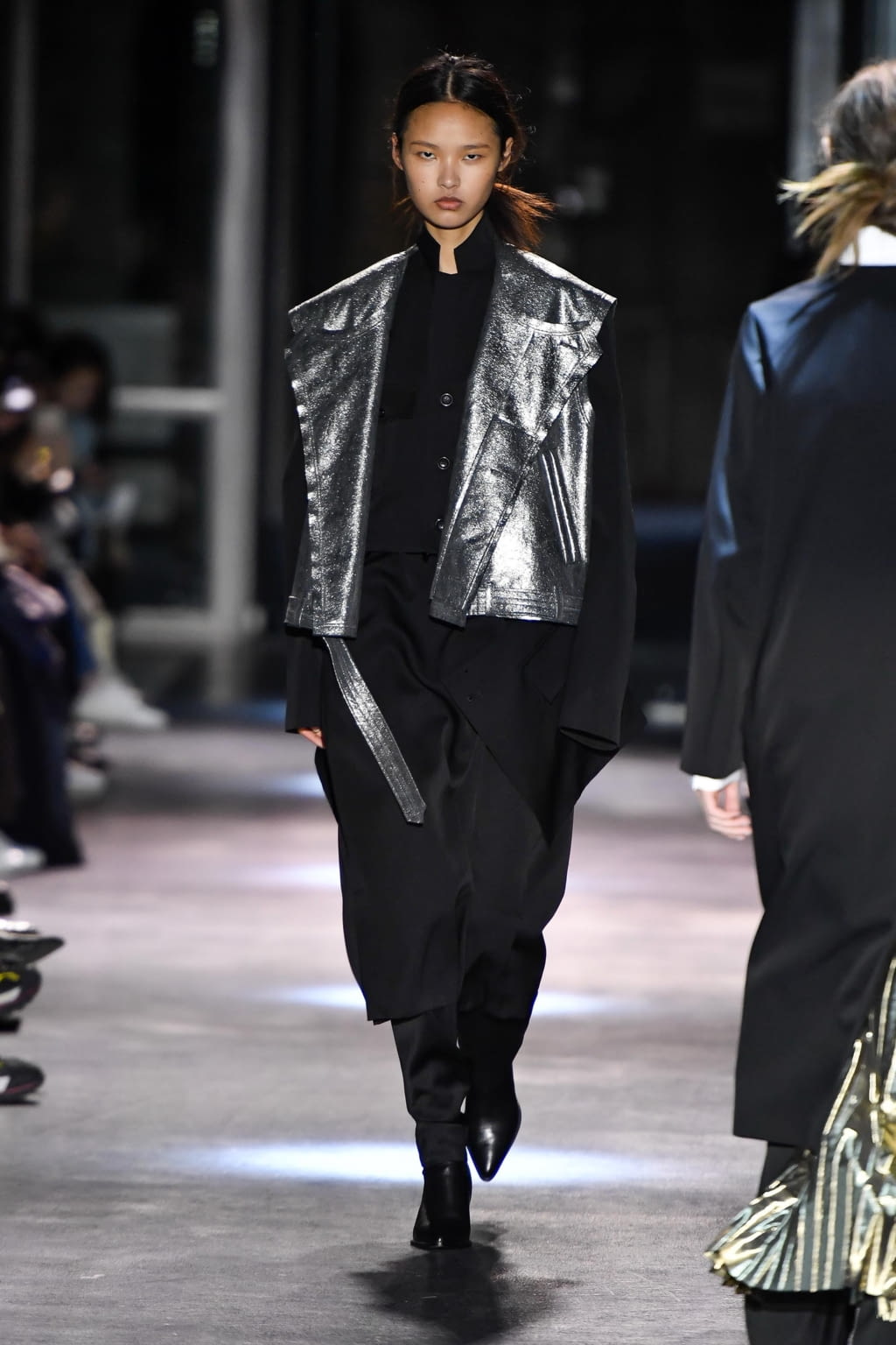 Fashion Week Paris Fall/Winter 2020 look 35 from the Ujoh collection 女装