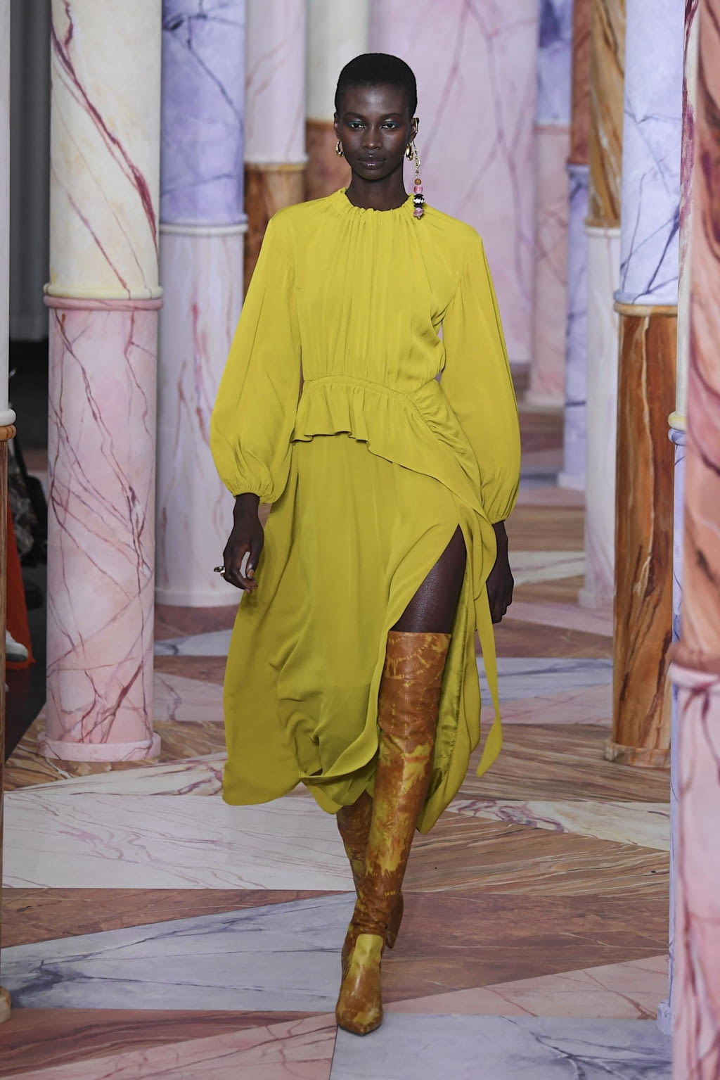 Fashion Week New York Fall/Winter 2020 look 24 from the Ulla Johnson collection 女装