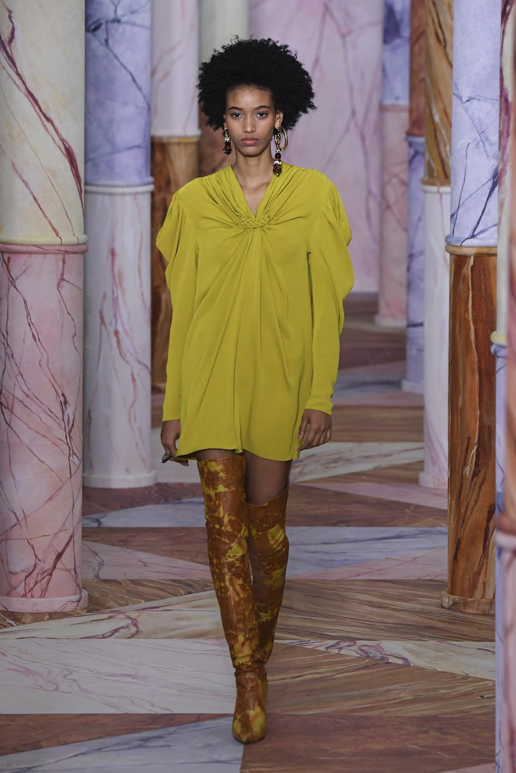 Fashion Week New York Fall/Winter 2020 look 34 from the Ulla Johnson collection 女装