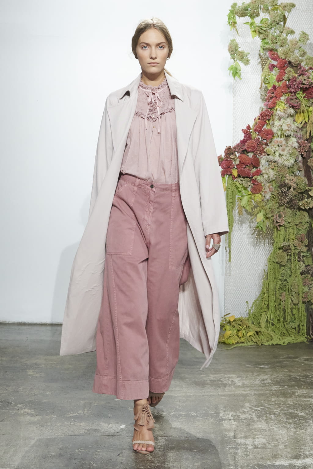 Fashion Week New York Spring/Summer 2017 look 17 from the Ulla Johnson collection womenswear