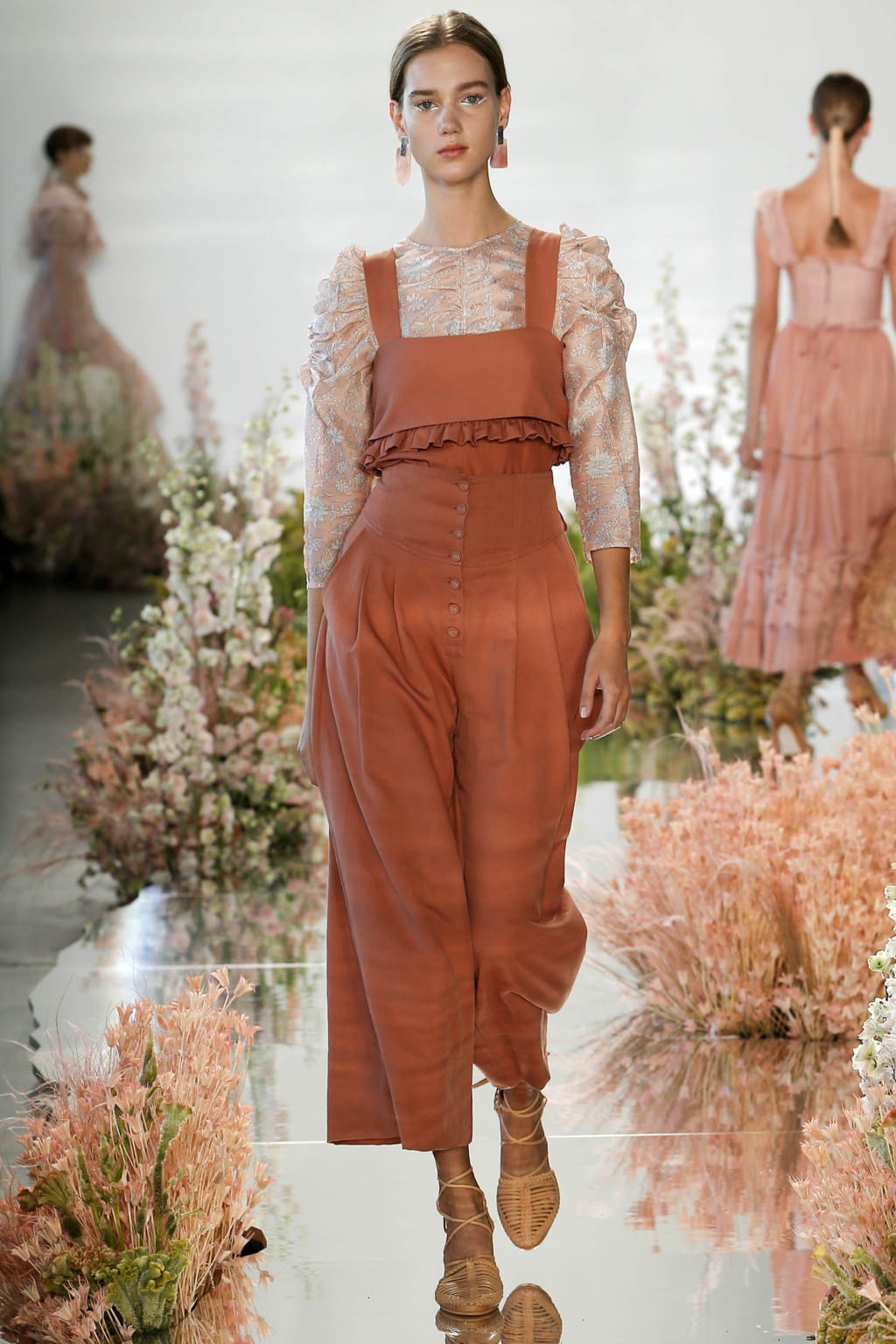 Fashion Week New York Spring/Summer 2018 look 15 from the Ulla Johnson collection womenswear
