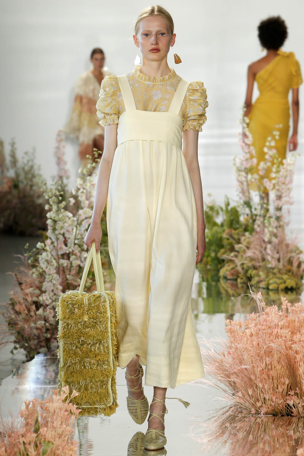 Fashion Week New York Spring/Summer 2018 look 19 from the Ulla Johnson collection womenswear