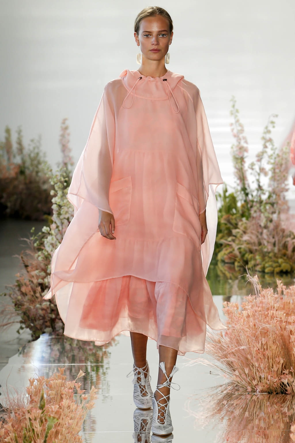 Fashion Week New York Spring/Summer 2018 look 39 from the Ulla Johnson collection womenswear