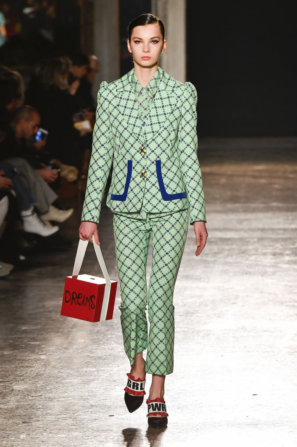 Fashion Week Milan Fall/Winter 2020 look 25 from the Ultra Chic collection 女装