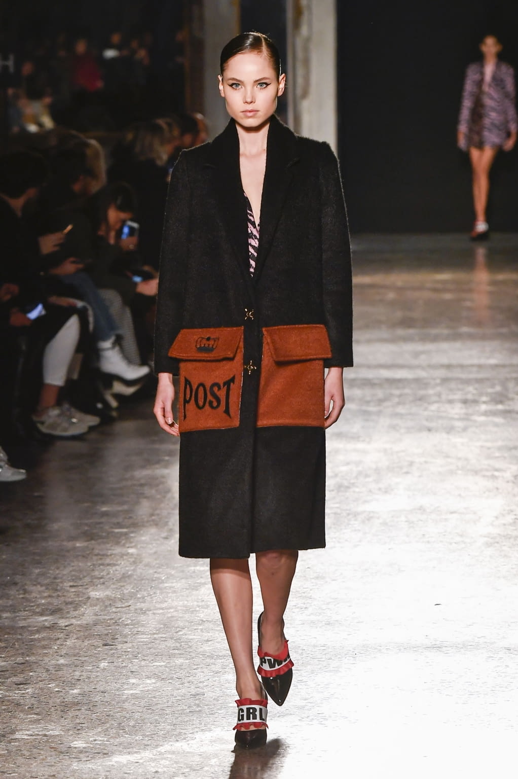 Fashion Week Milan Fall/Winter 2020 look 30 de la collection Ultra Chic womenswear