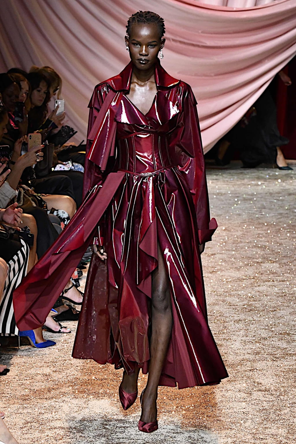 Fashion Week Paris Fall/Winter 2019 look 1 from the Ulyana Sergeenko collection couture