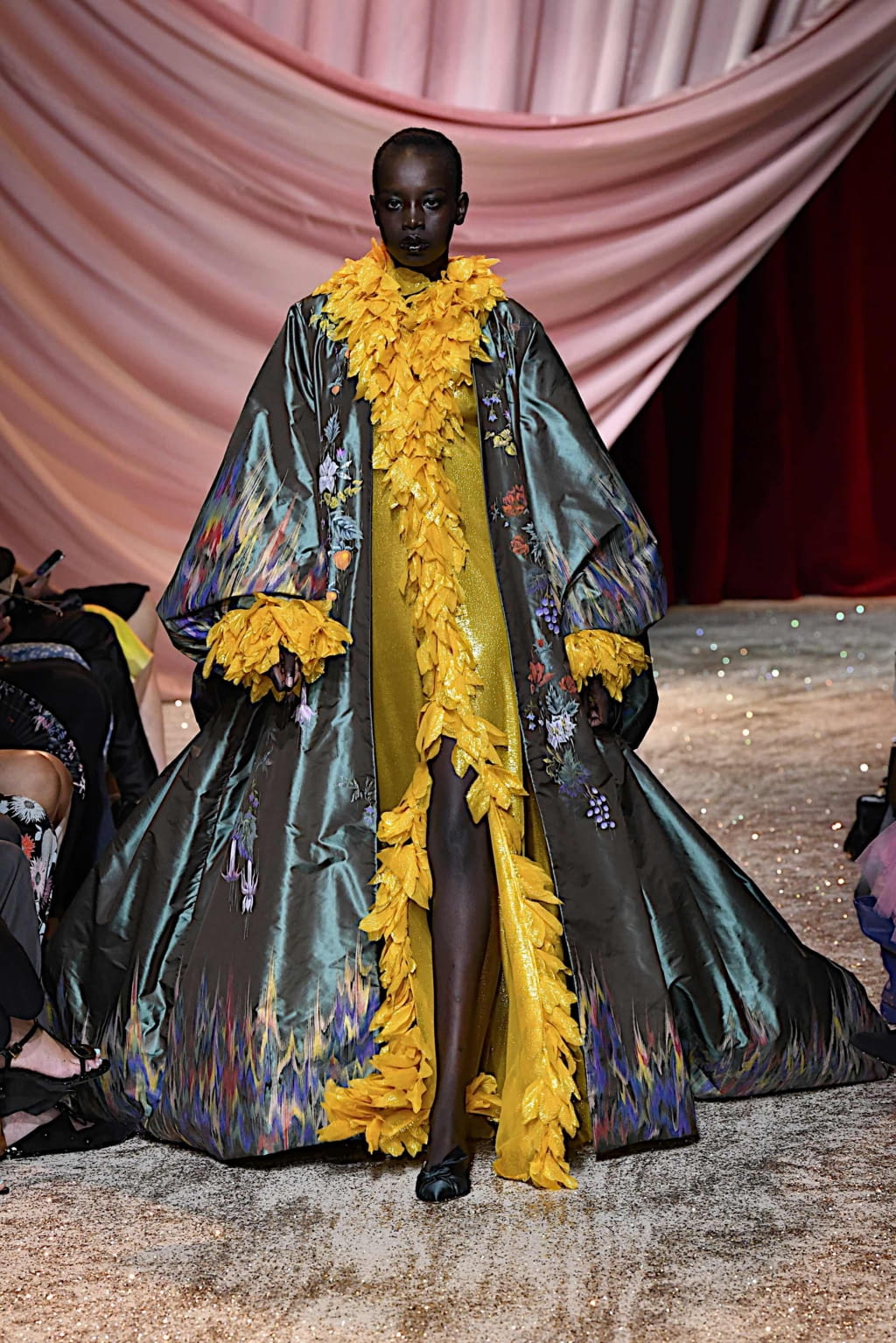 Fashion Week Paris Fall/Winter 2019 look 33 from the Ulyana Sergeenko collection couture