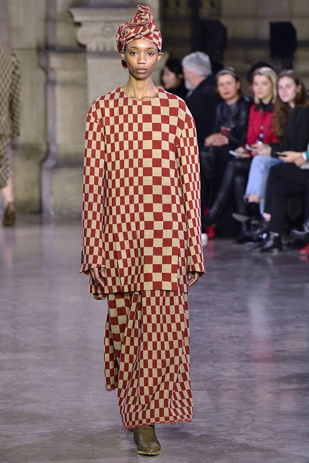 Fashion Week Paris Fall/Winter 2019 look 4 from the Uma Wang collection 女装