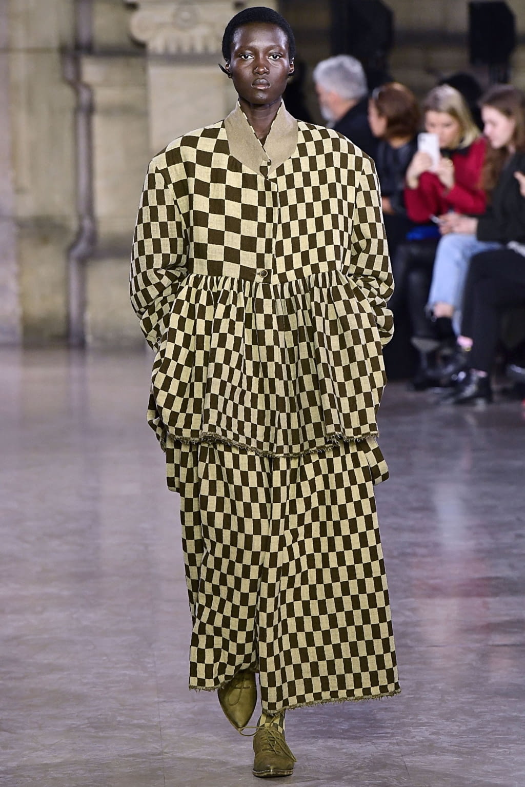 Fashion Week Paris Fall/Winter 2019 look 5 from the Uma Wang collection 女装