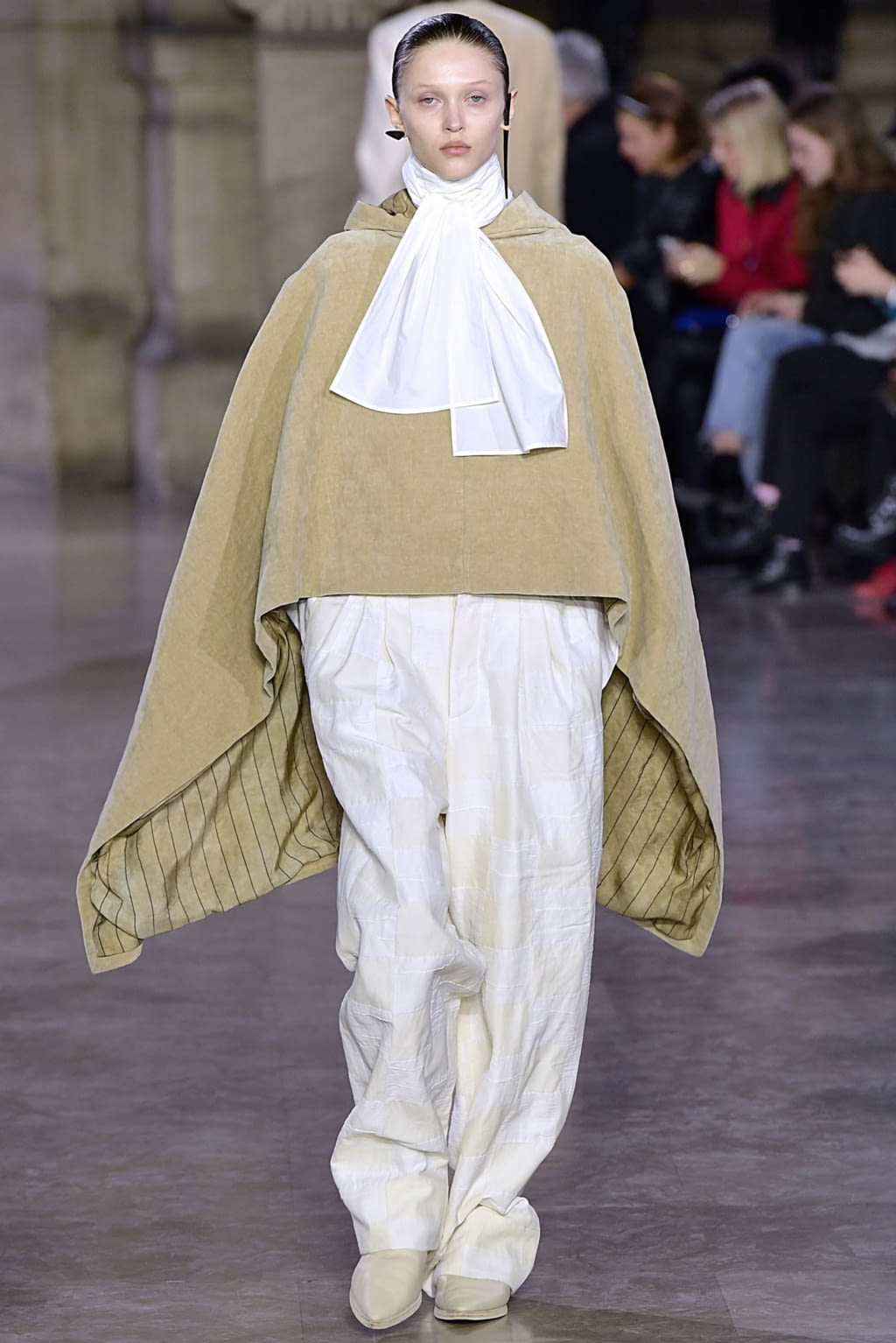 Fashion Week Paris Fall/Winter 2019 look 9 from the Uma Wang collection 女装