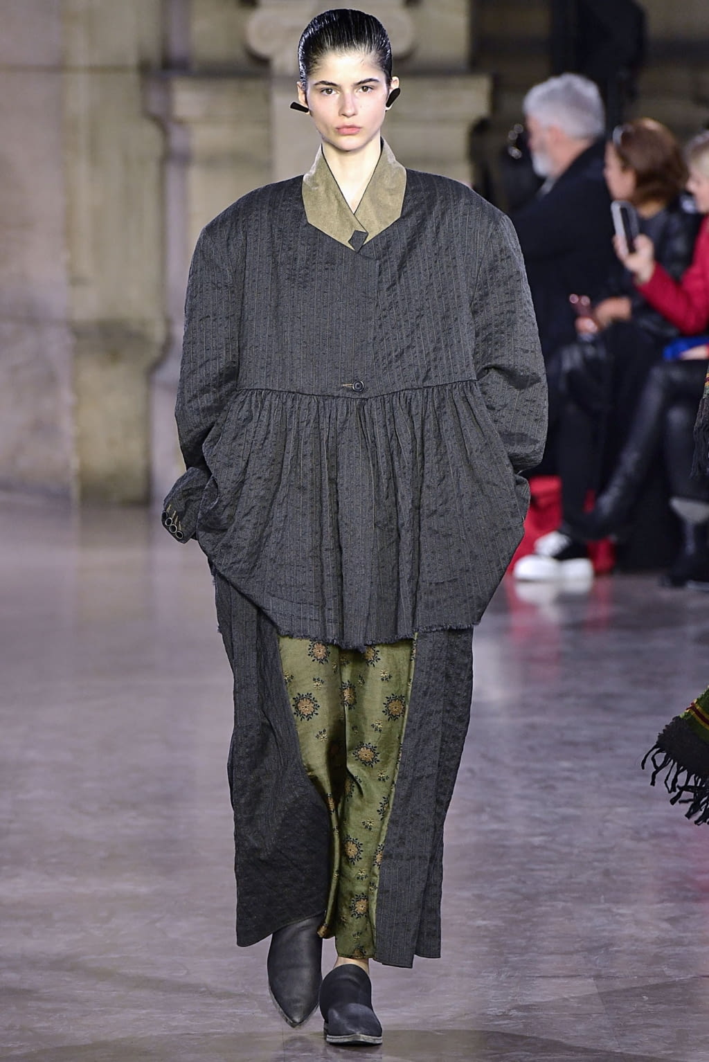 Fashion Week Paris Fall/Winter 2019 look 20 from the Uma Wang collection womenswear