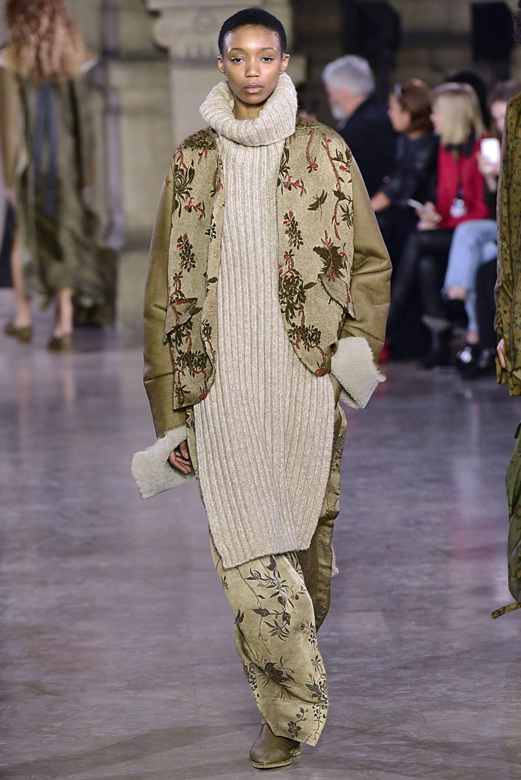 Fashion Week Paris Fall/Winter 2019 look 26 from the Uma Wang collection 女装