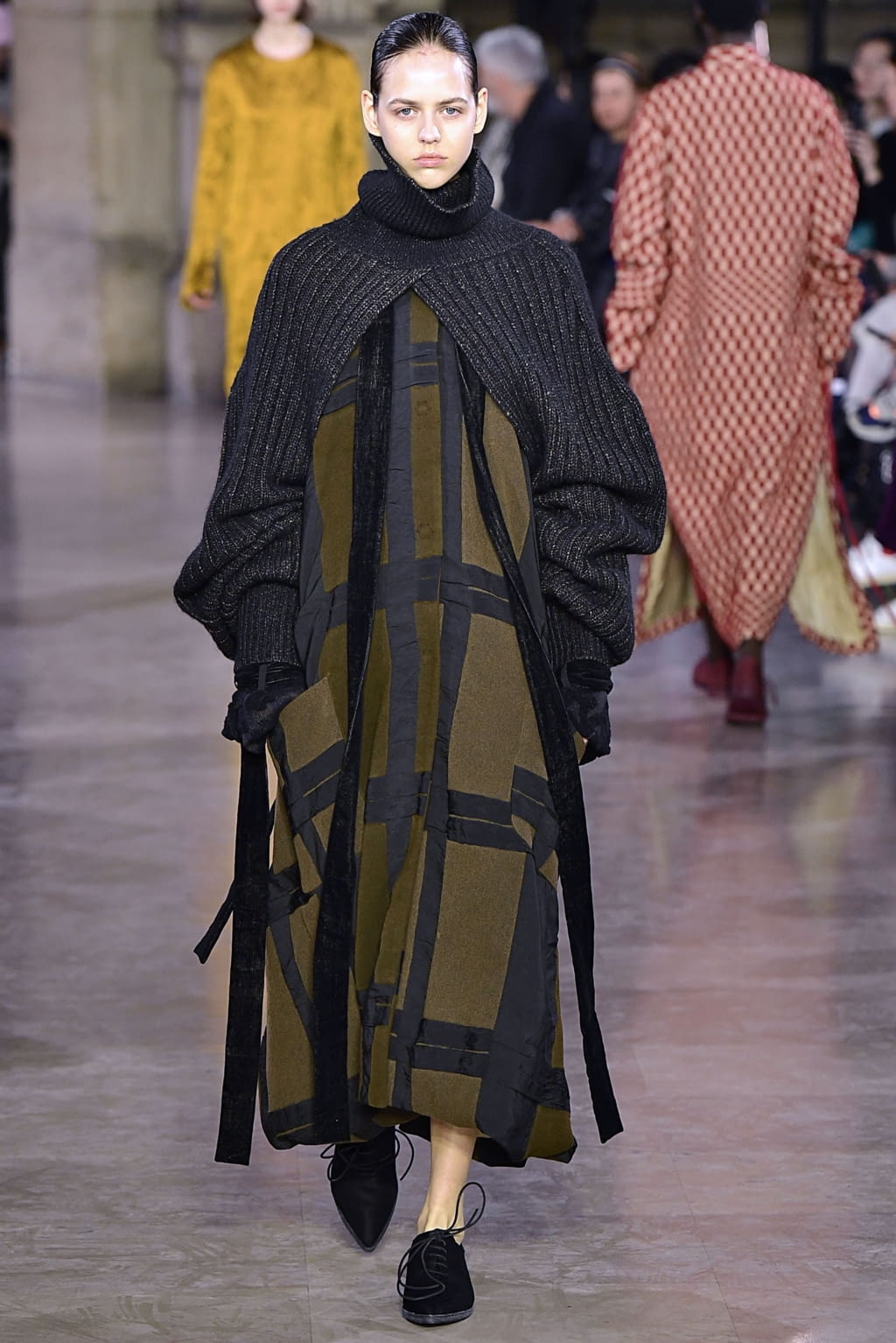Fashion Week Paris Fall/Winter 2019 look 31 de la collection Uma Wang womenswear