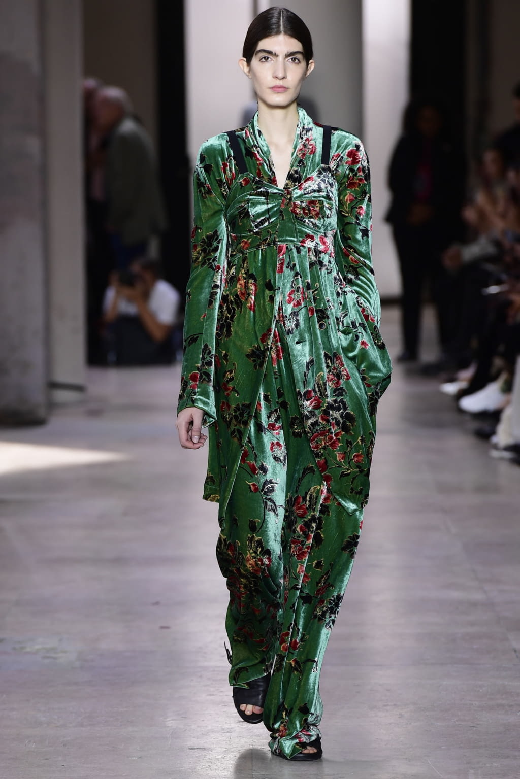 Fashion Week Paris Spring/Summer 2018 look 13 de la collection Uma Wang womenswear