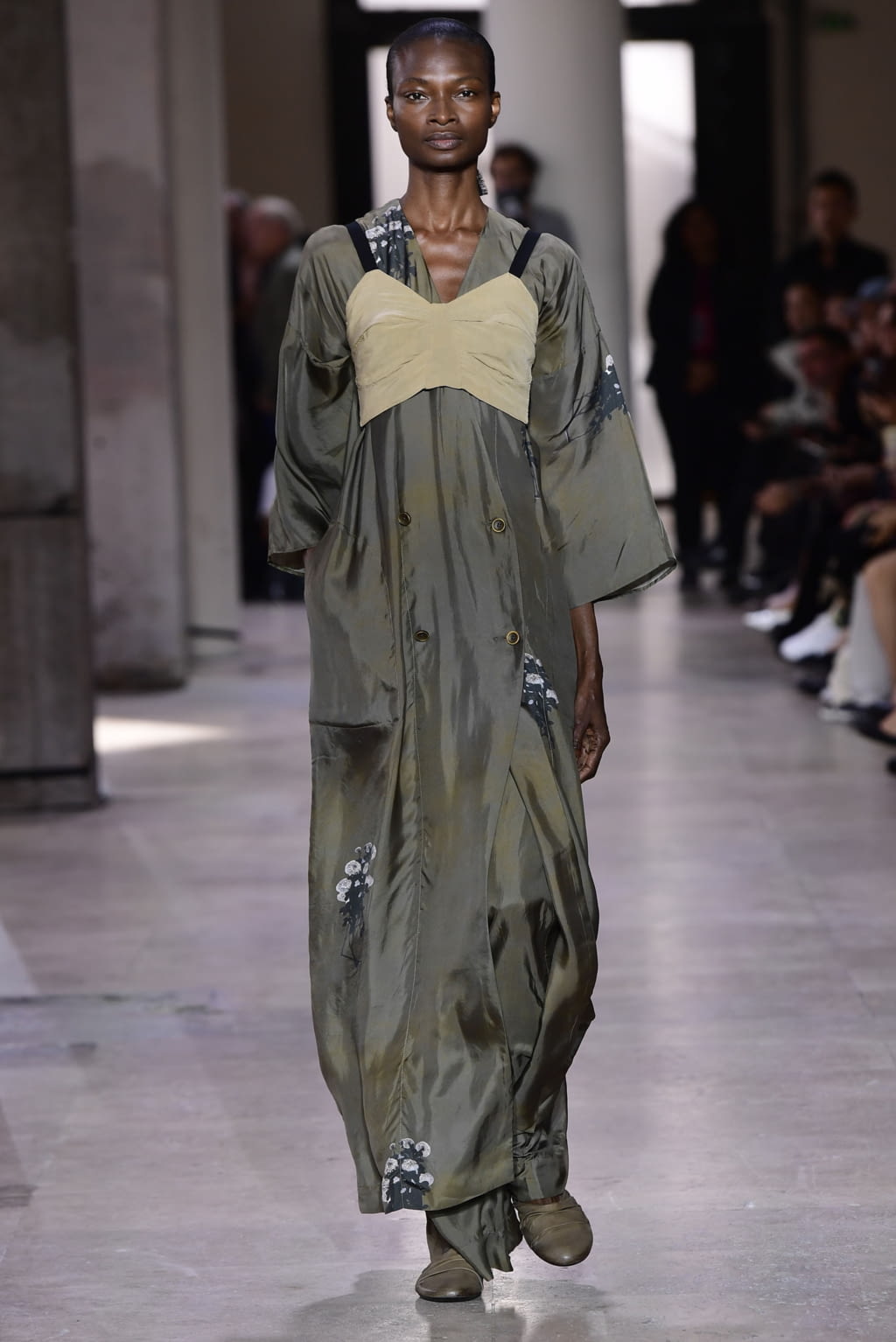 Fashion Week Paris Spring/Summer 2018 look 27 from the Uma Wang collection 女装