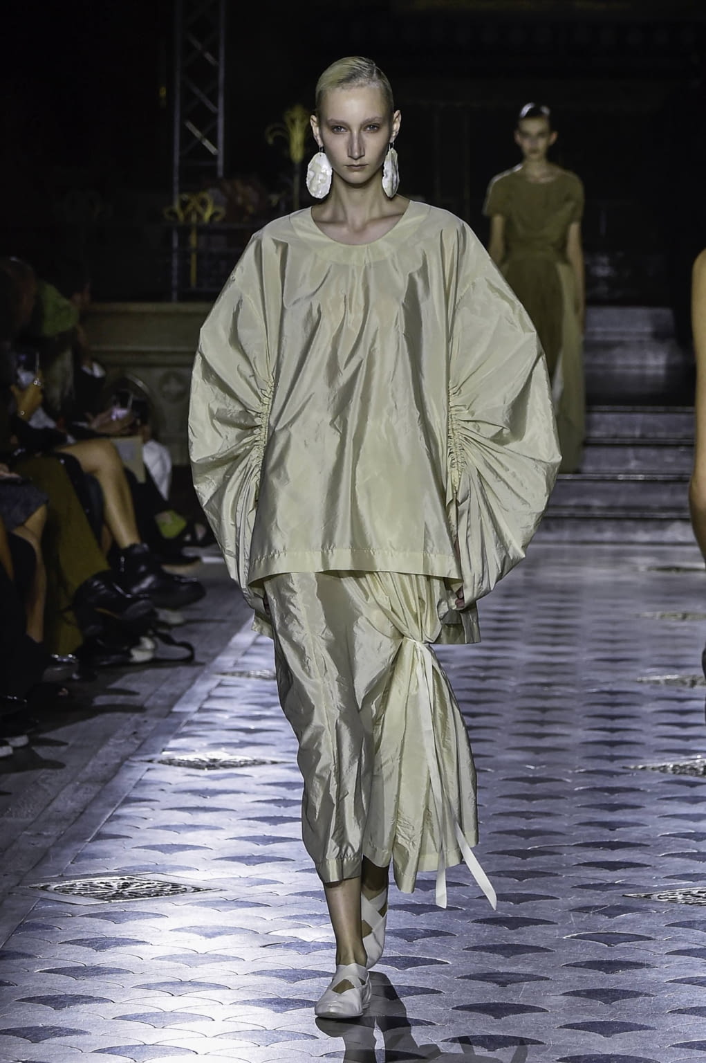 Fashion Week Paris Spring/Summer 2020 look 8 from the Uma Wang collection womenswear