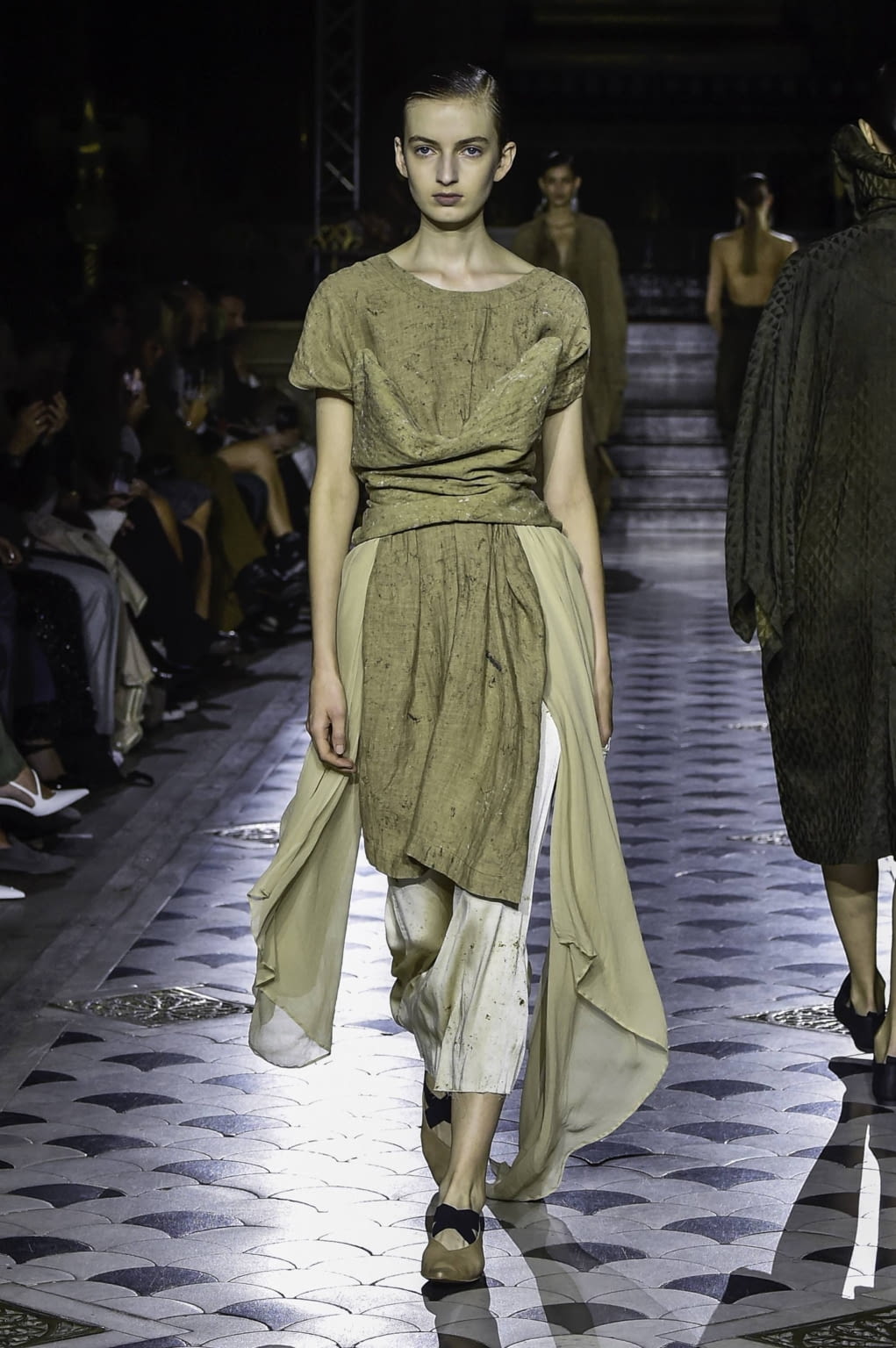 Fashion Week Paris Spring/Summer 2020 look 9 de la collection Uma Wang womenswear