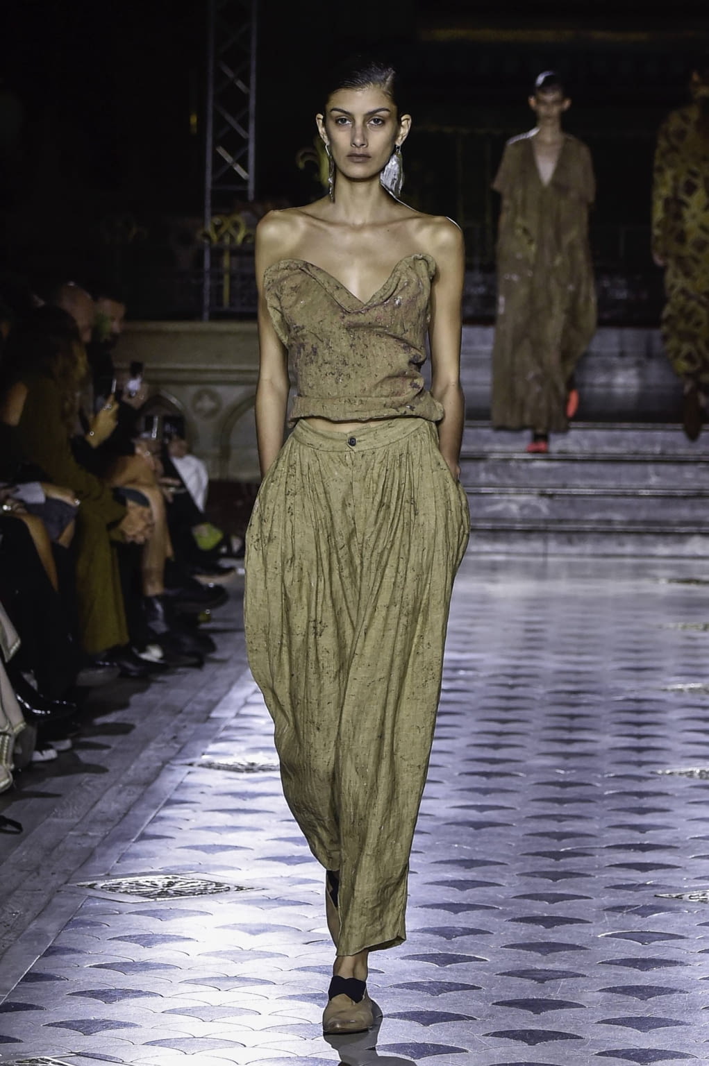 Fashion Week Paris Spring/Summer 2020 look 26 from the Uma Wang collection 女装