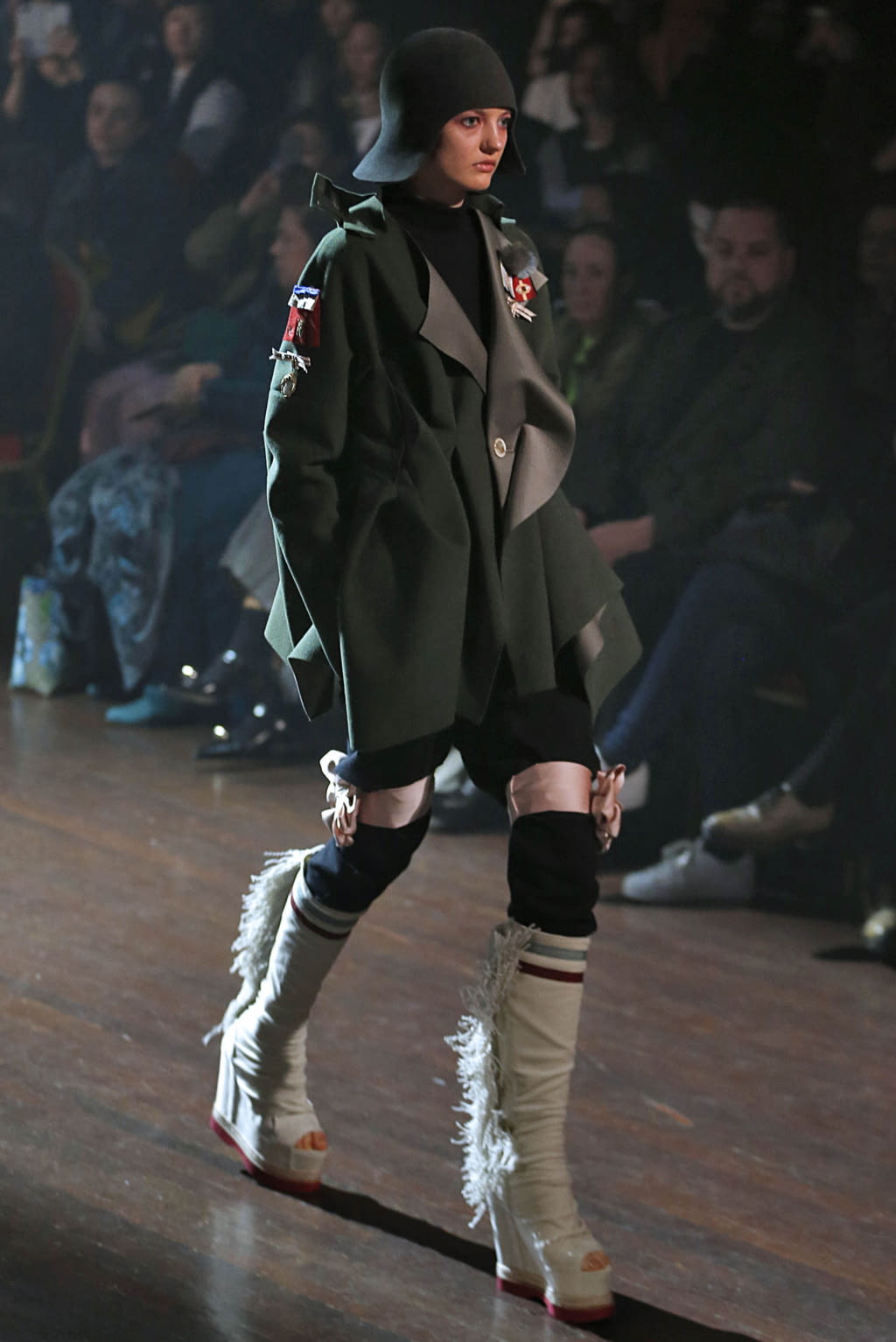 Fashion Week Paris Fall/Winter 2017 look 10 from the Undercover collection womenswear