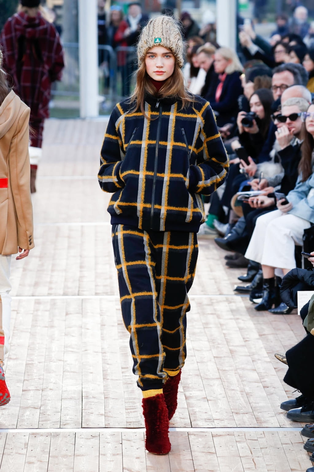 Fashion Week Paris Fall/Winter 2018 look 14 from the Undercover collection womenswear