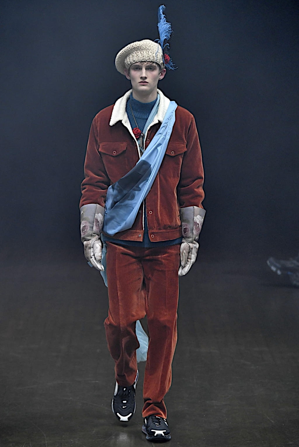 Fashion Week Paris Fall/Winter 2019 look 12 from the Undercover collection menswear