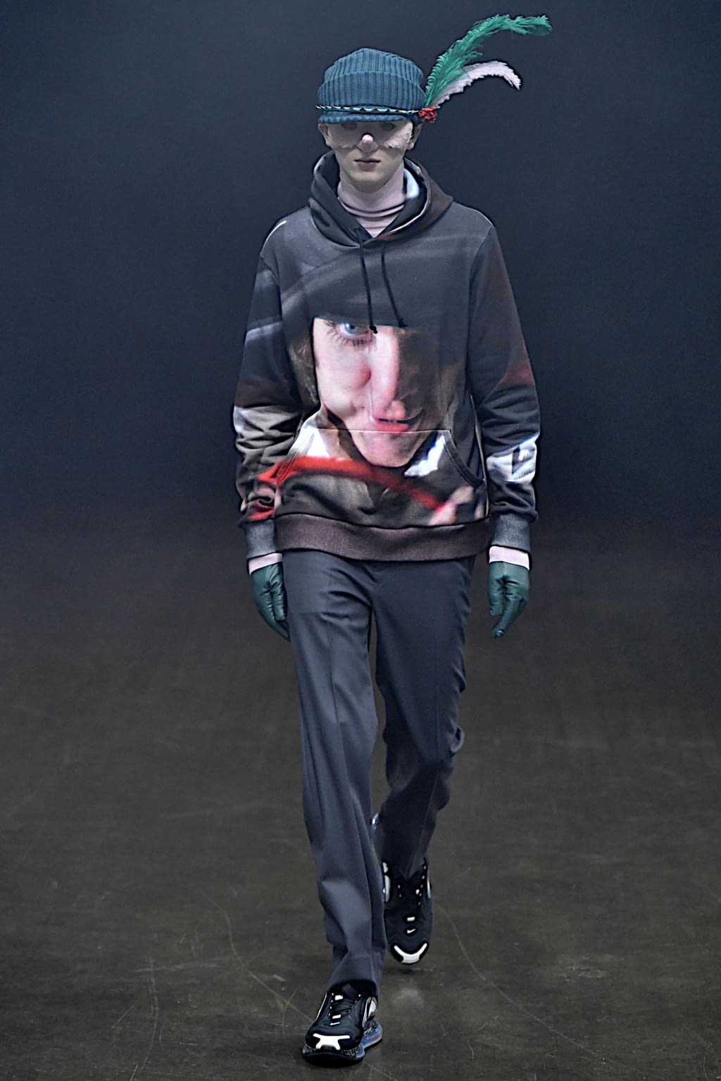 Fashion Week Paris Fall/Winter 2019 look 19 from the Undercover collection 男装