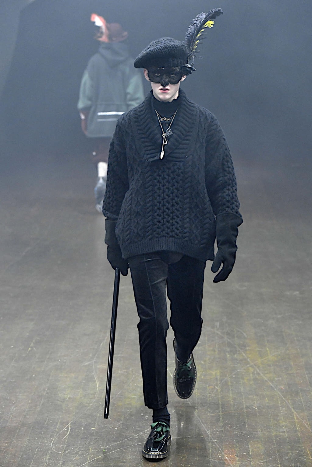 Fashion Week Paris Fall/Winter 2019 look 35 from the Undercover collection menswear