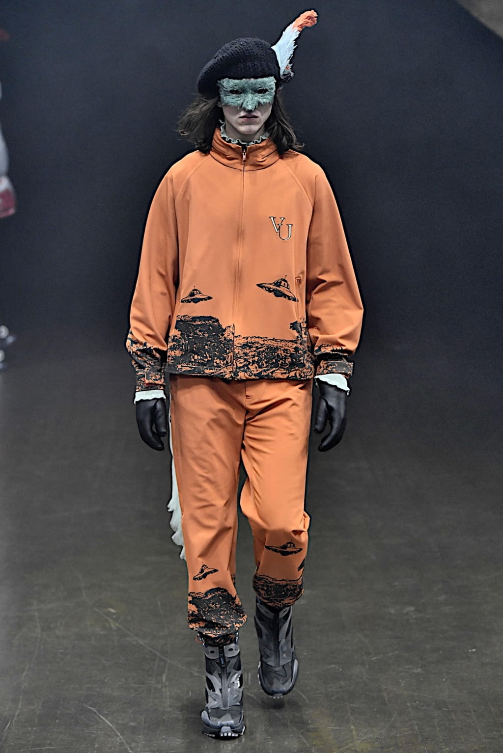 Fashion Week Paris Fall/Winter 2019 look 43 from the Undercover collection 男装