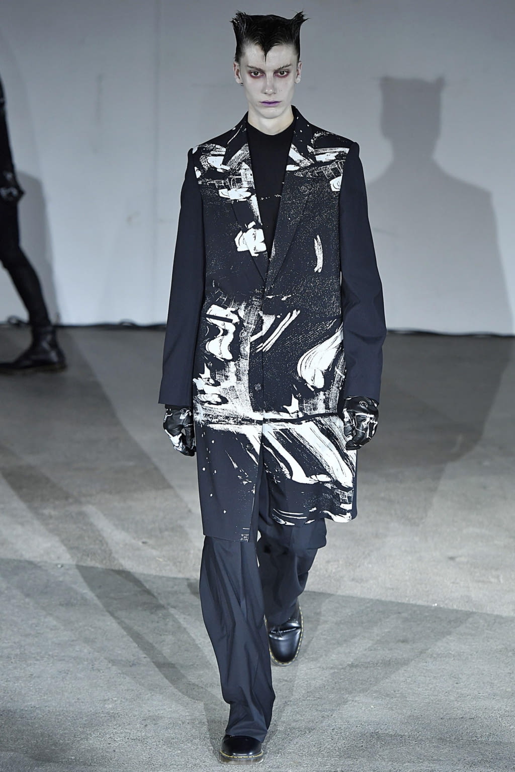 Fashion Week Paris Spring/Summer 2019 look 24 from the Undercover collection 男装