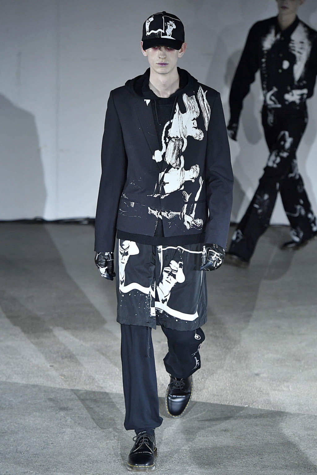 Fashion Week Paris Spring/Summer 2019 look 25 from the Undercover collection 男装