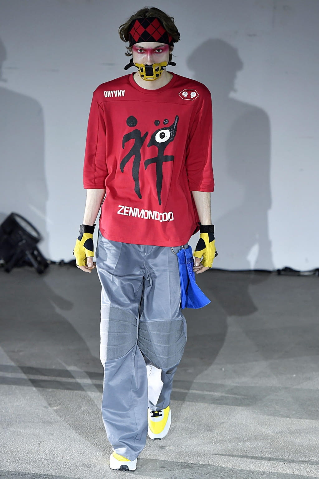 Fashion Week Paris Spring/Summer 2019 look 15 from the Undercover collection 男装