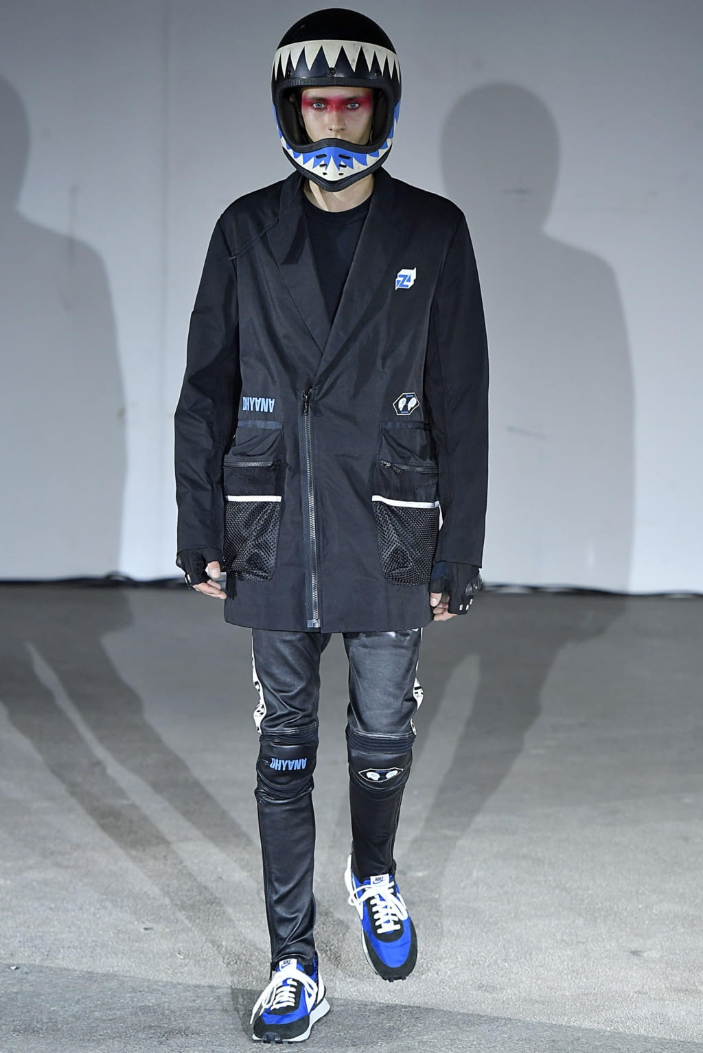Fashion Week Paris Spring/Summer 2019 look 12 from the Undercover collection menswear