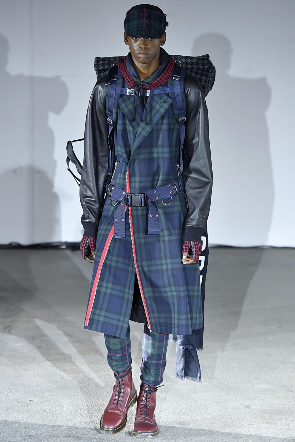 Fashion Week Paris Spring/Summer 2019 look 38 from the Undercover collection 男装