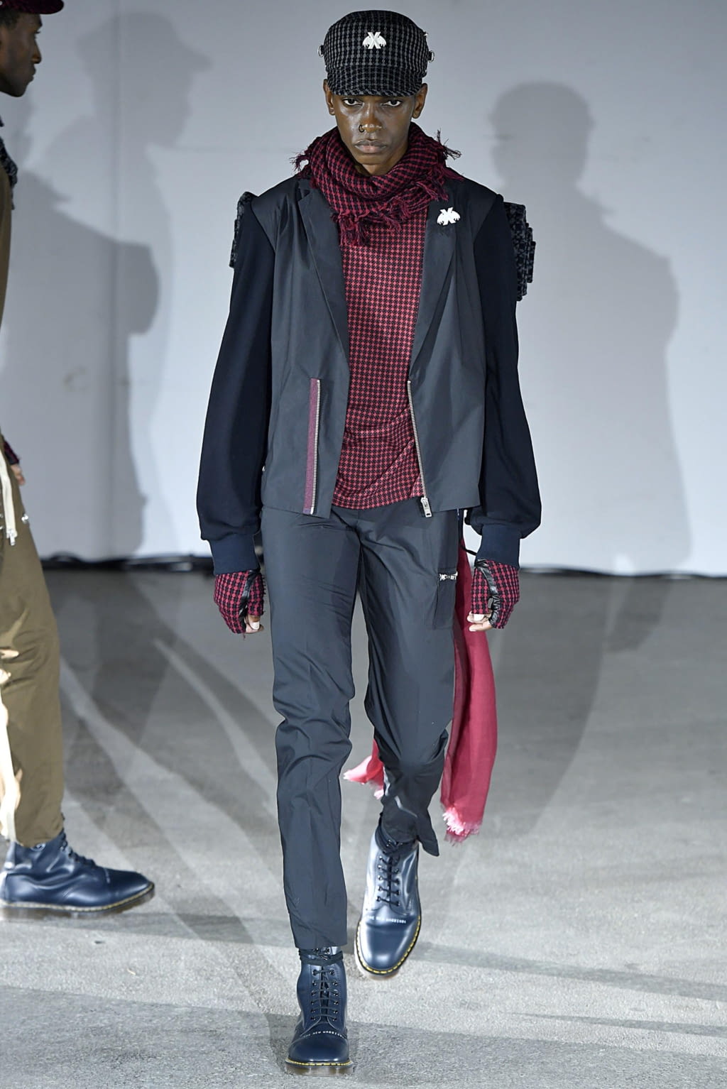 Fashion Week Paris Spring/Summer 2019 look 35 from the Undercover collection 男装