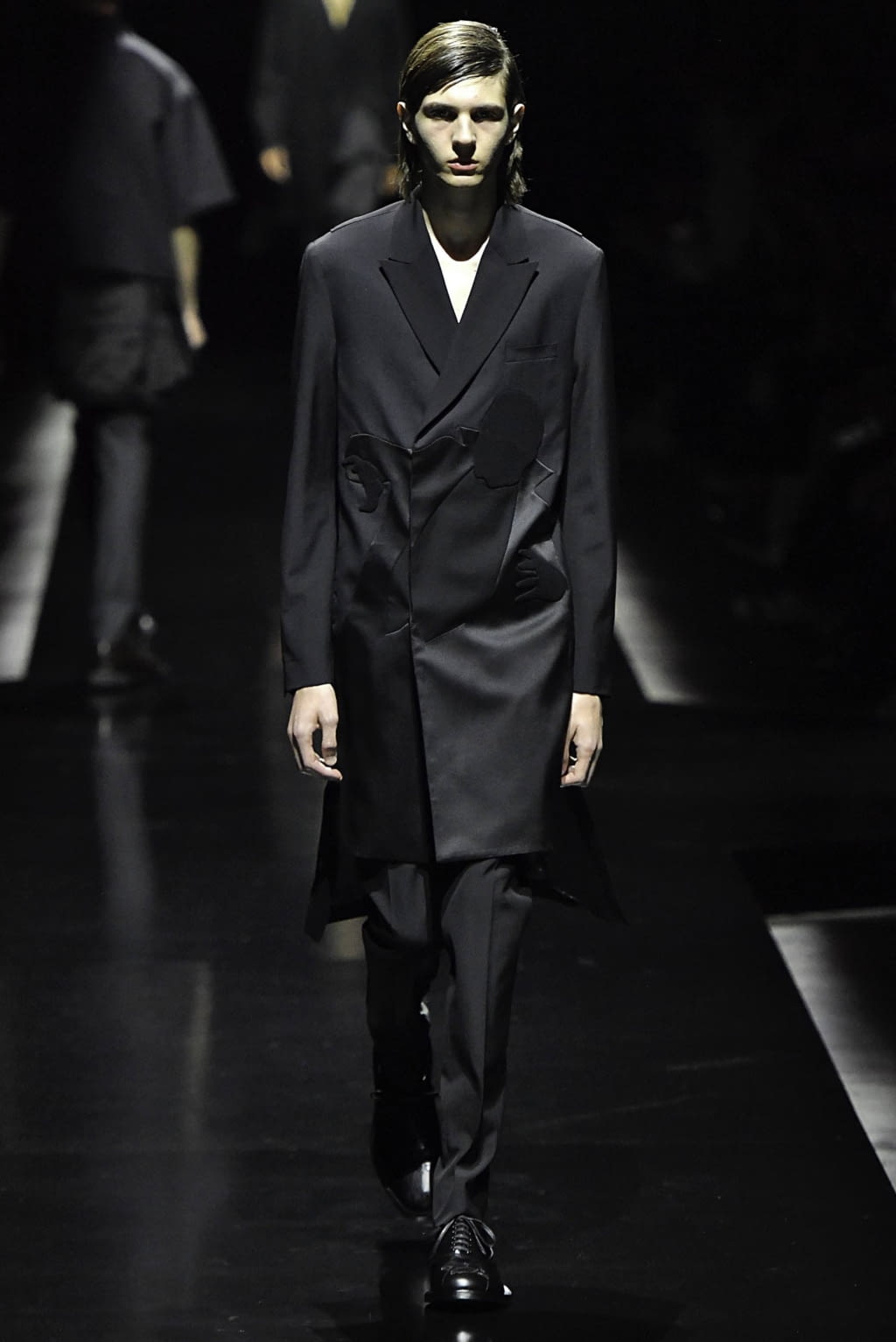 Fashion Week Paris Spring/Summer 2020 look 12 from the Undercover collection 男装