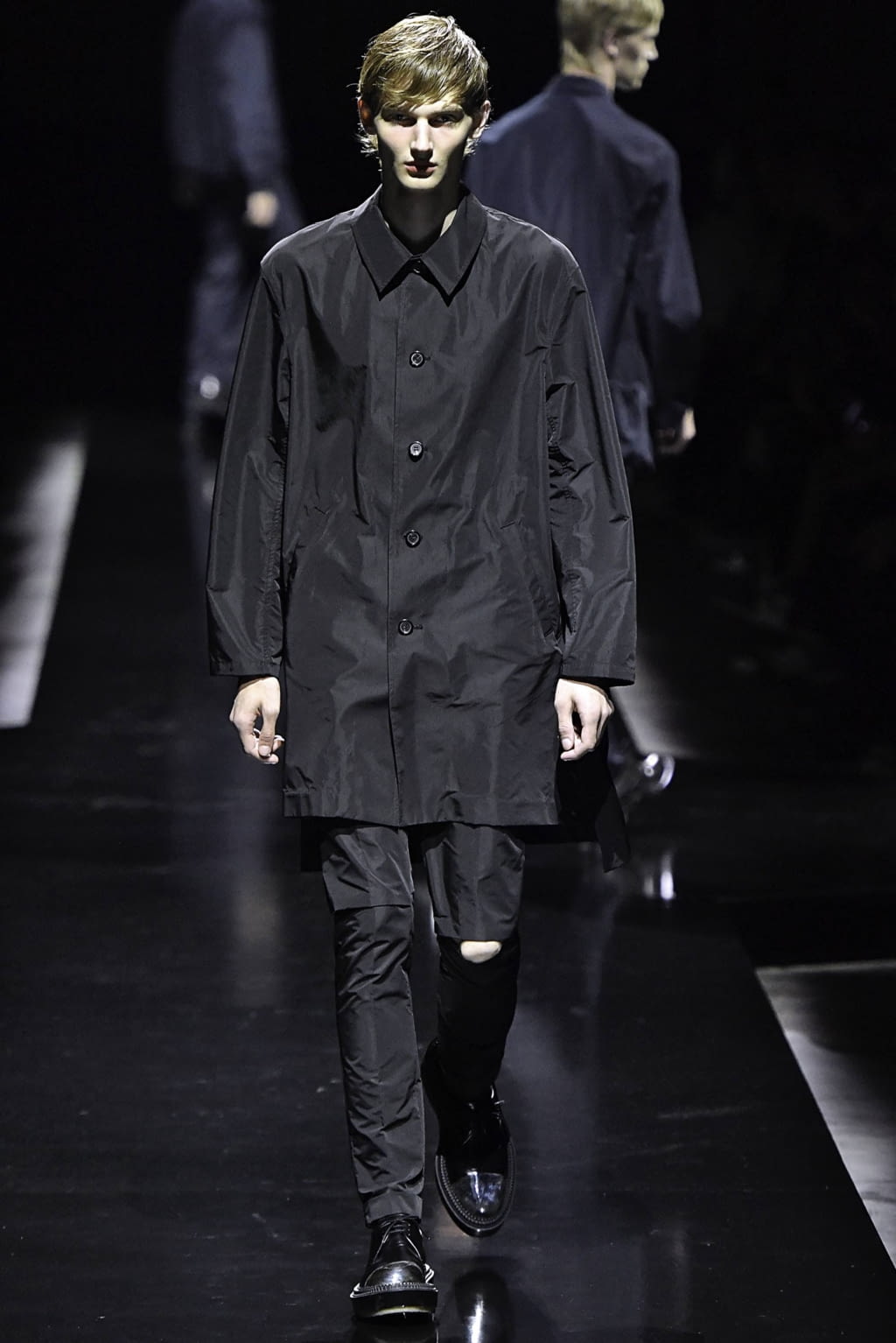 Fashion Week Paris Spring/Summer 2020 look 25 from the Undercover collection 男装