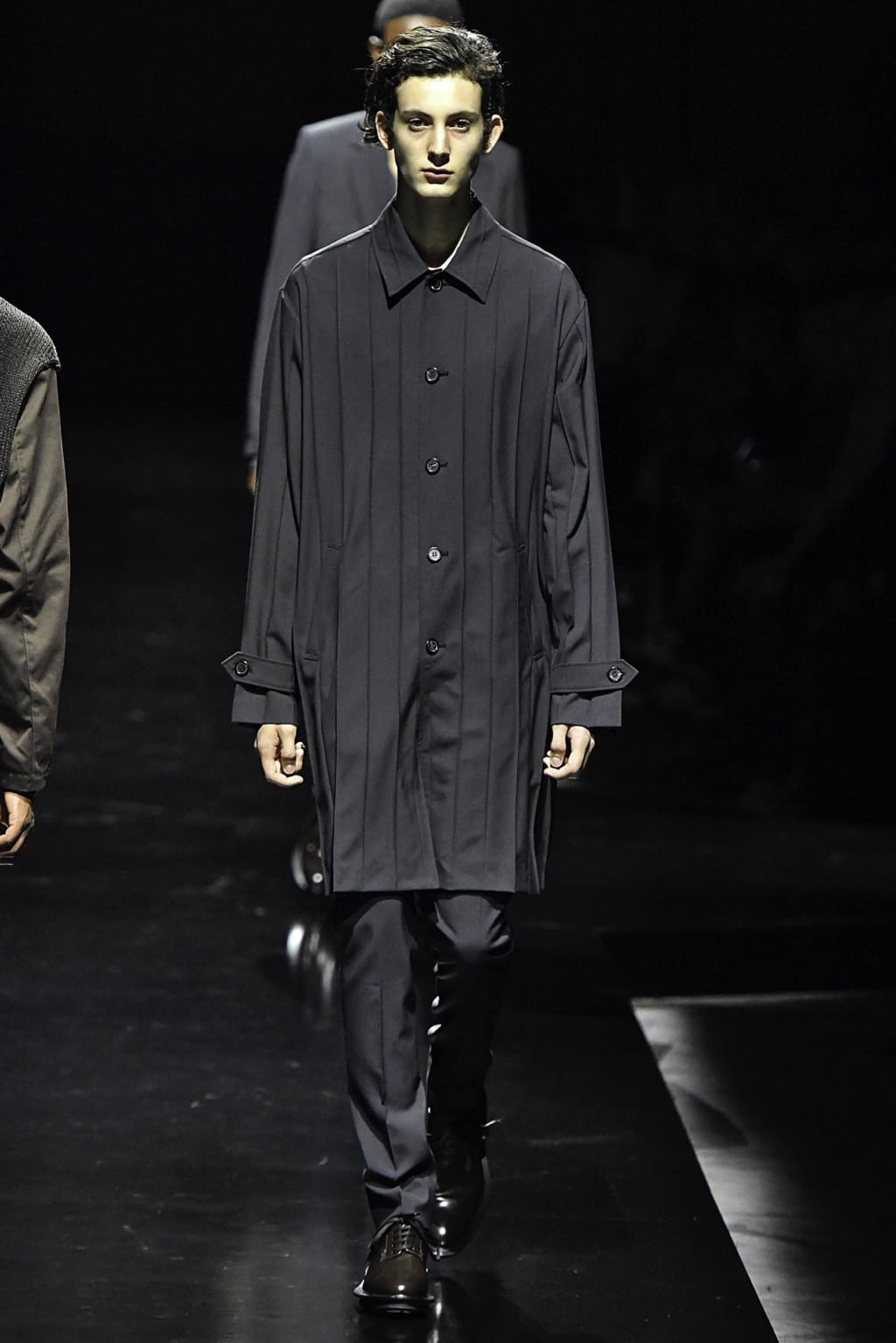 Fashion Week Paris Spring/Summer 2020 look 28 from the Undercover collection 男装