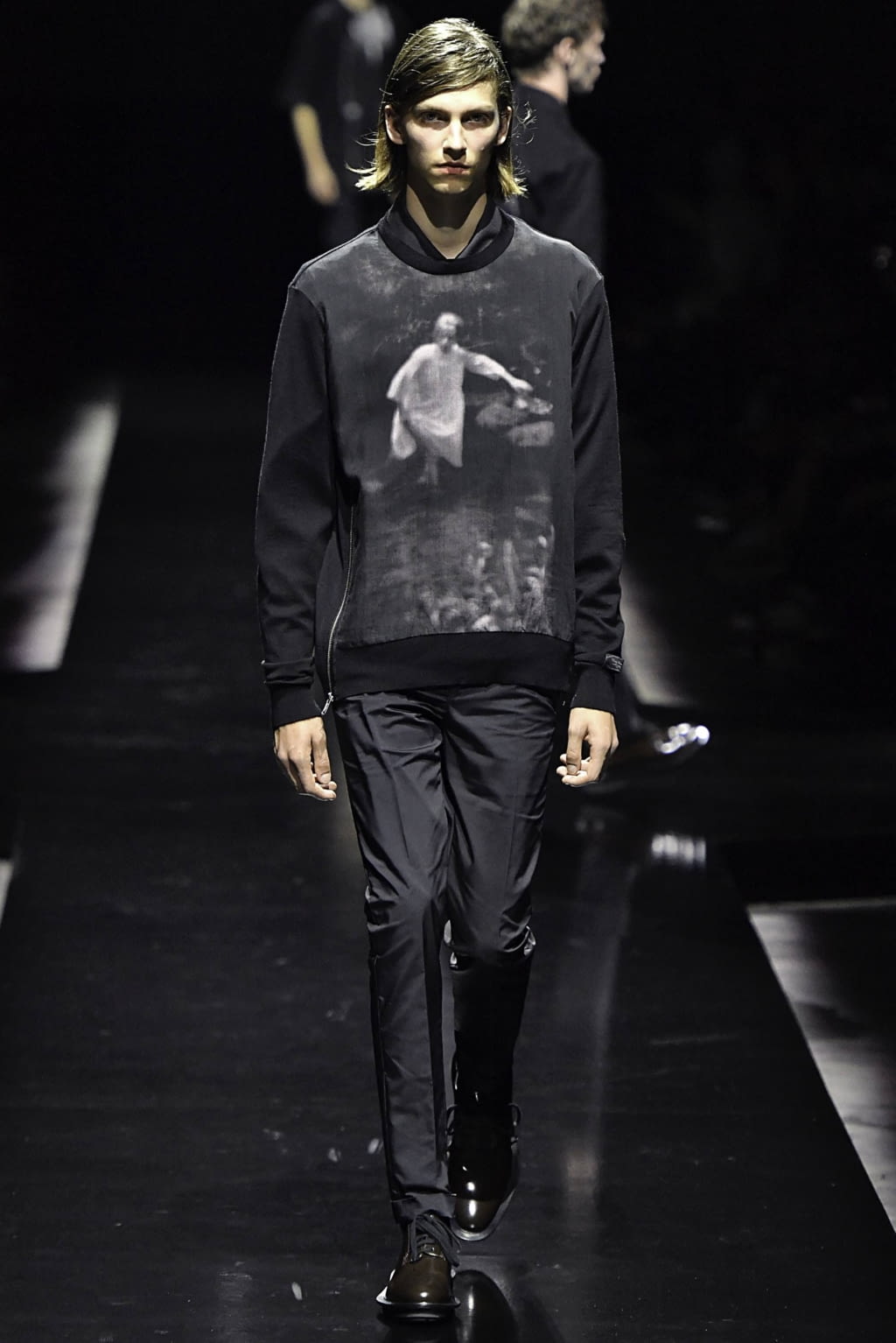 Fashion Week Paris Spring/Summer 2020 look 44 from the Undercover collection 男装