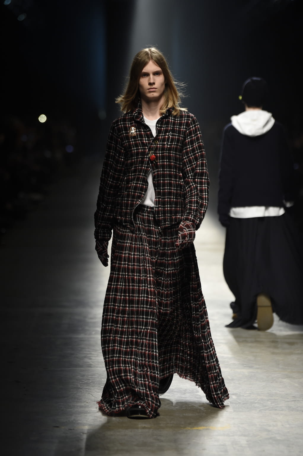 Fashion Week Florence Fall/Winter 2018 look 3 from the Undercover collection menswear