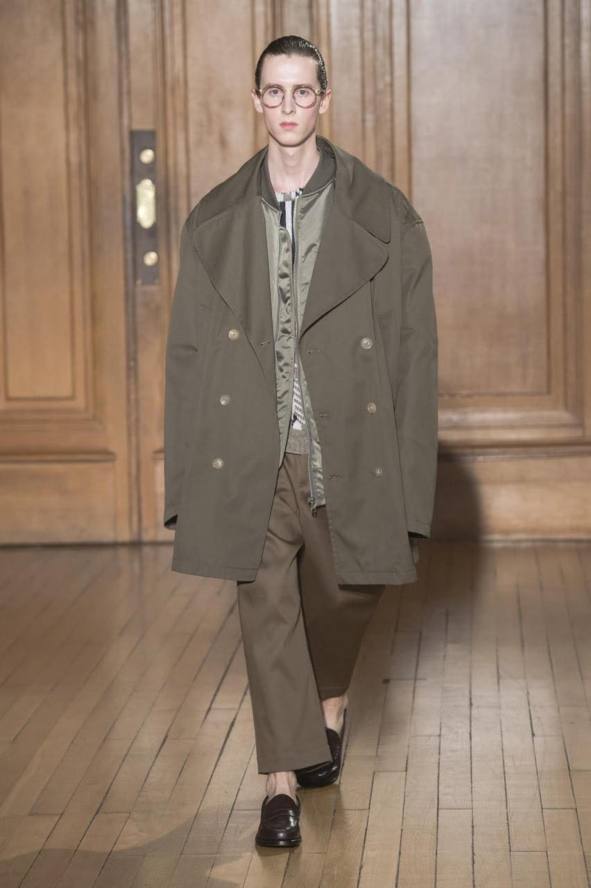 Fashion Week Paris Fall/Winter 2018 look 27 from the Hed Mayner collection 男装