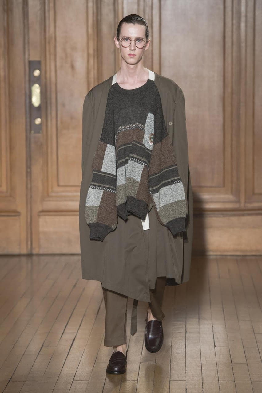 Fashion Week Paris Fall/Winter 2018 look 13 from the Hed Mayner collection menswear