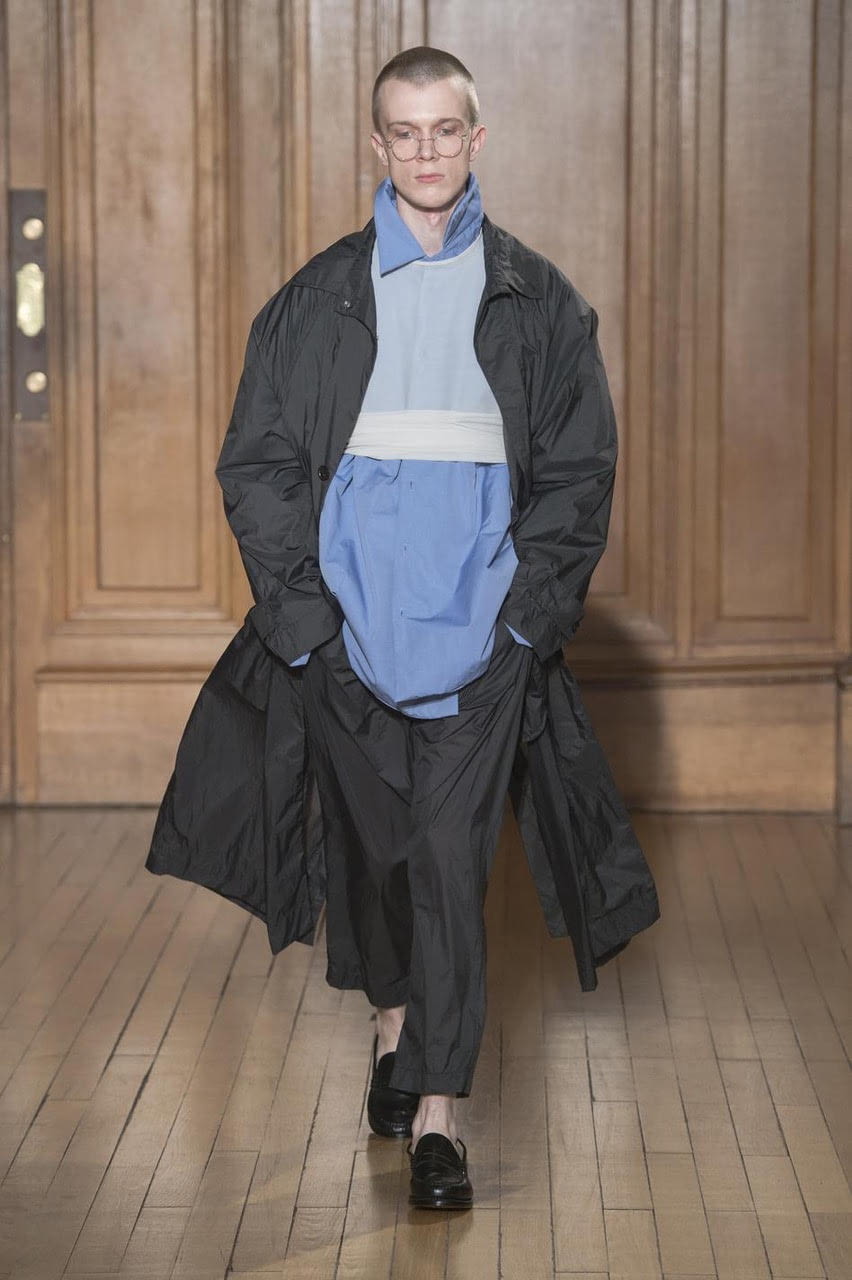 Fashion Week Paris Fall/Winter 2018 look 5 from the Hed Mayner collection menswear