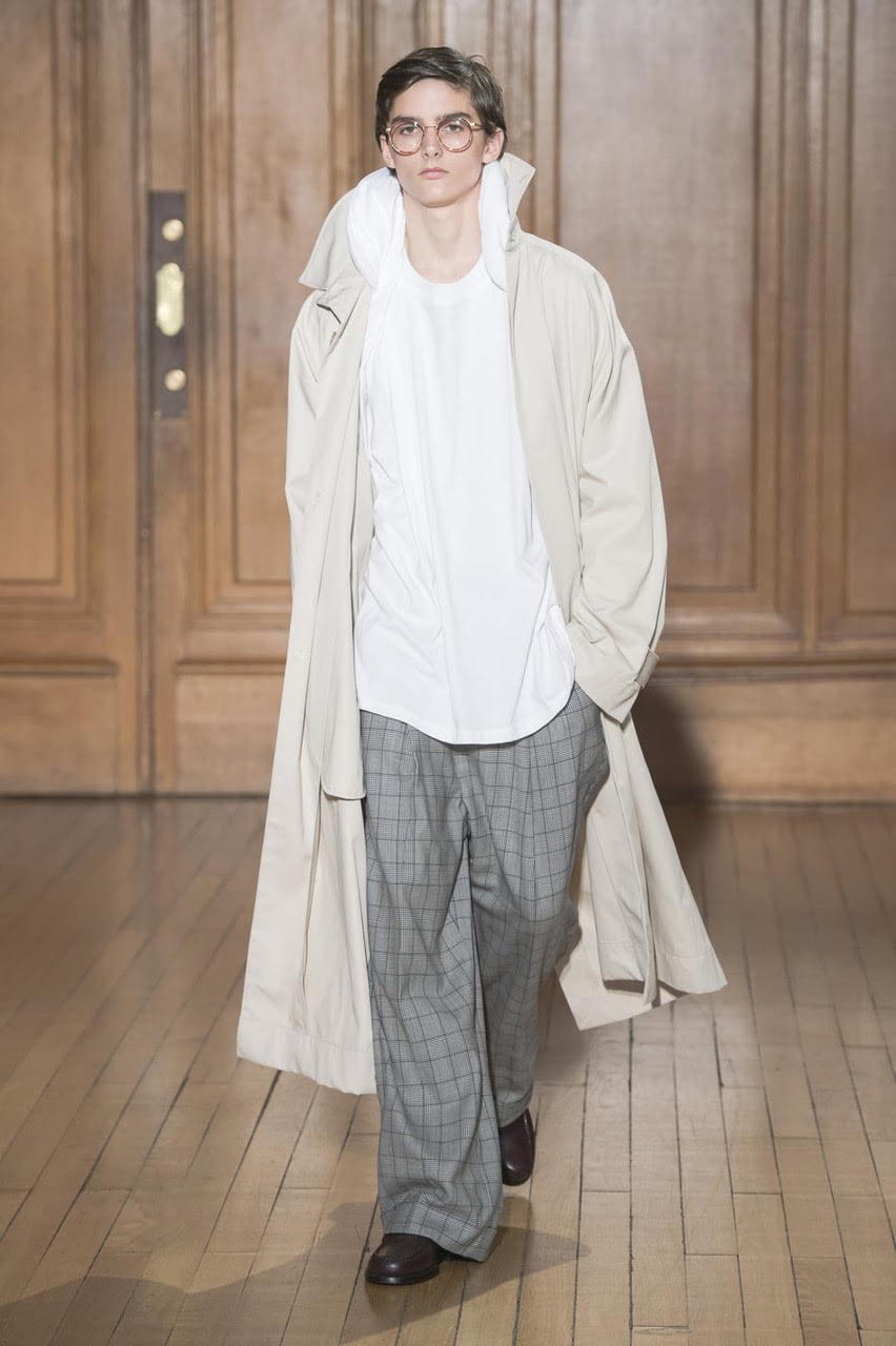 Fashion Week Paris Fall/Winter 2018 look 25 from the Hed Mayner collection menswear