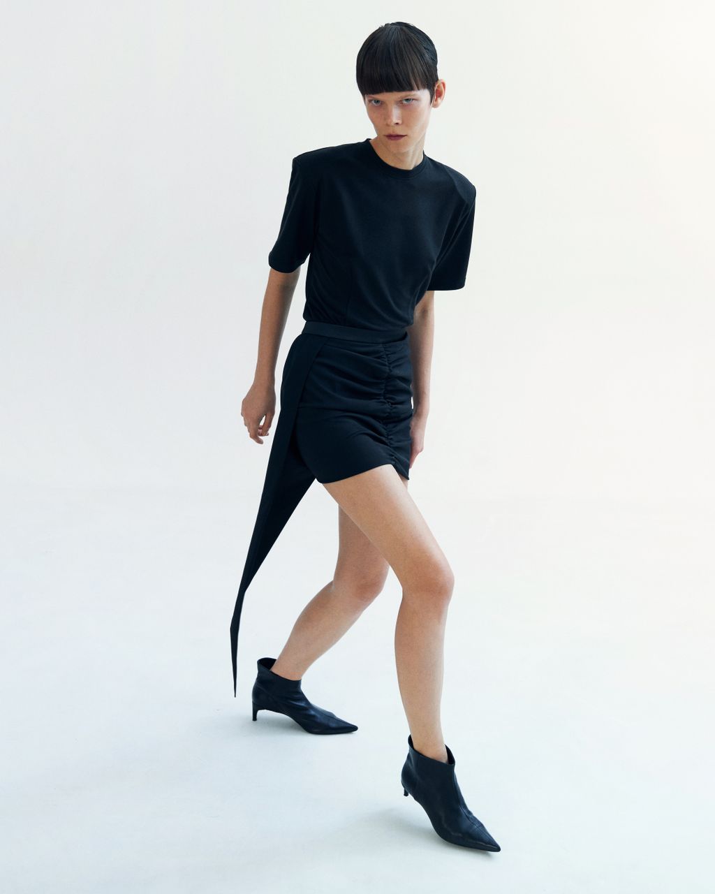 Fashion Week Paris Fall/Winter 2023 look 9 from the WILD HEARTS collection womenswear