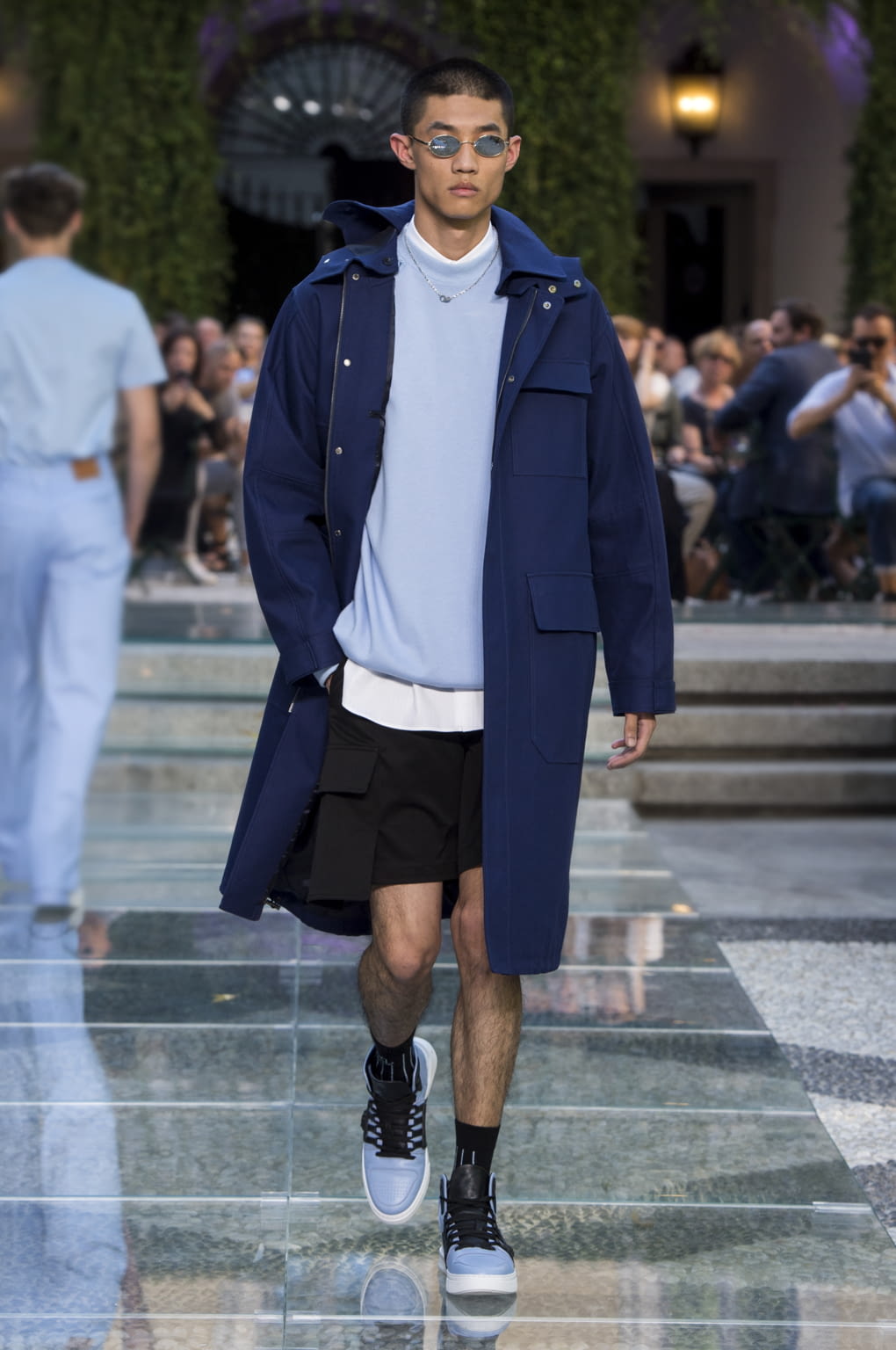 Fashion Week Milan Spring/Summer 2018 look 20 from the Versace collection menswear