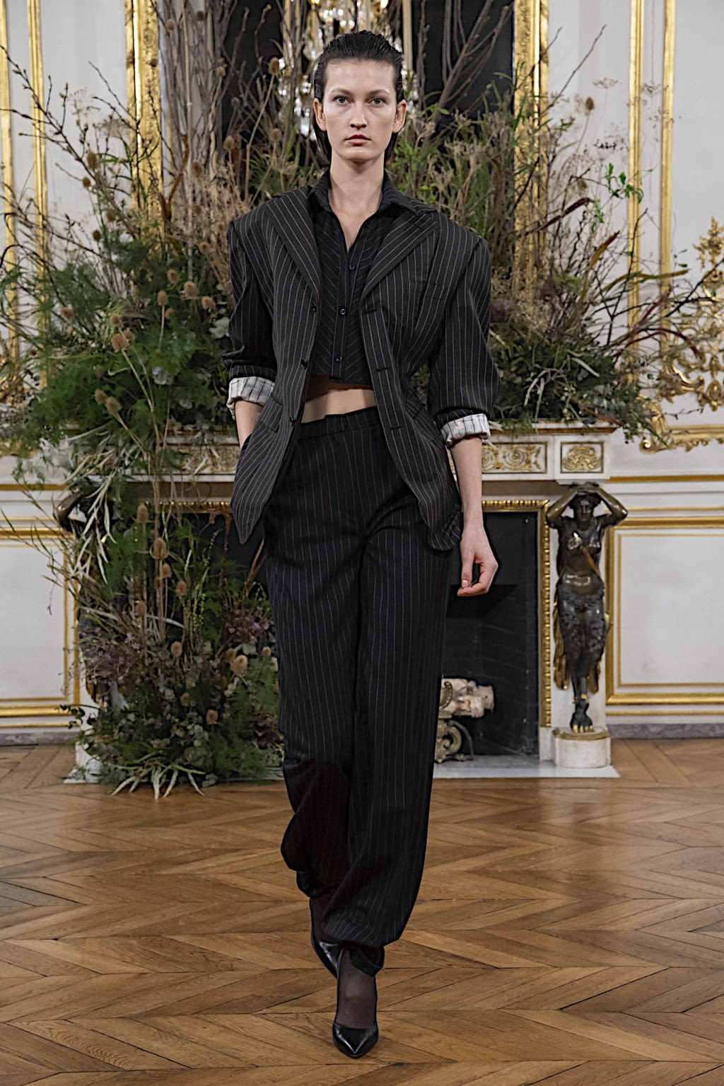 Fashion Week Paris Fall/Winter 2020 look 10 from the Valentin Yudashkin collection 女装
