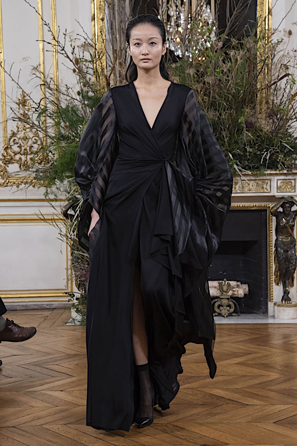 Fashion Week Paris Fall/Winter 2020 look 36 de la collection Valentin Yudashkin womenswear